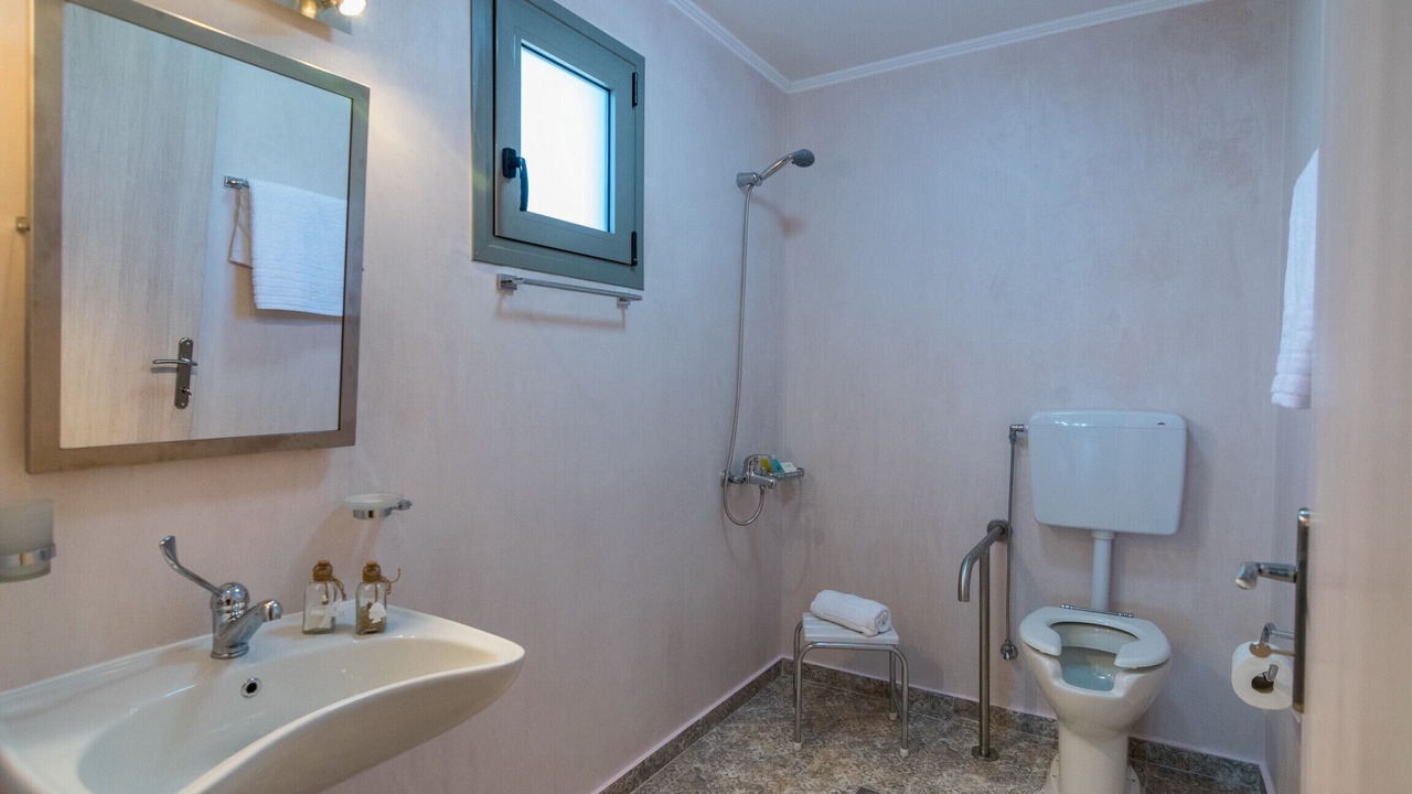 Photo of Bathroom in Panormos
