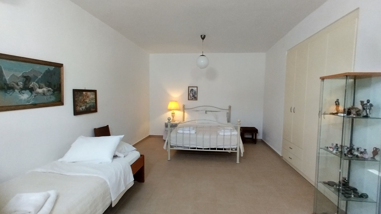 Photo of Bedroom in Parasporos