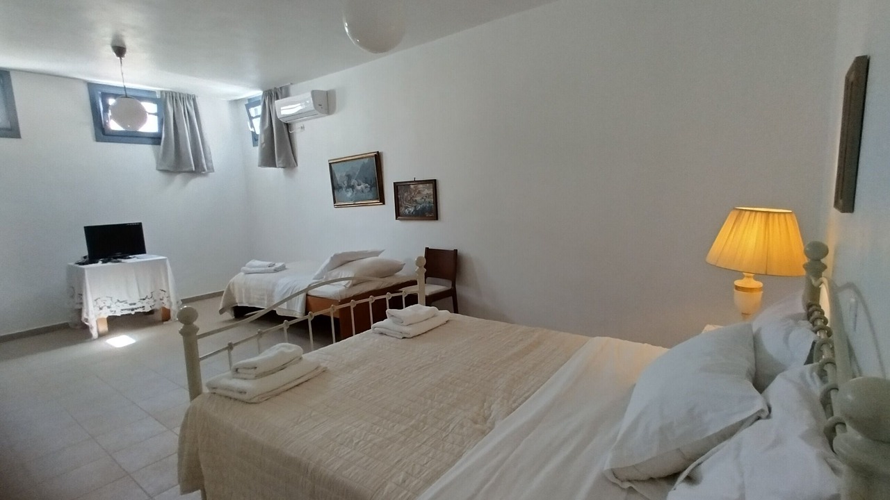 Photo of Bedroom in Parasporos