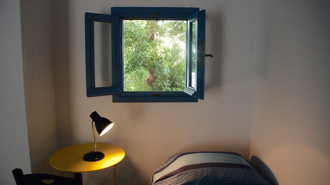 Photo of Bedroom in Schinoussa Town