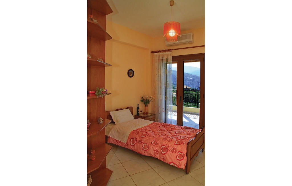 Photo of Bedroom in Milatos