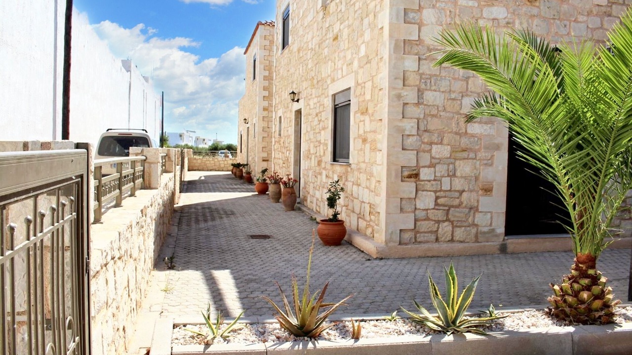 Photo of Outdoor in Analipsi