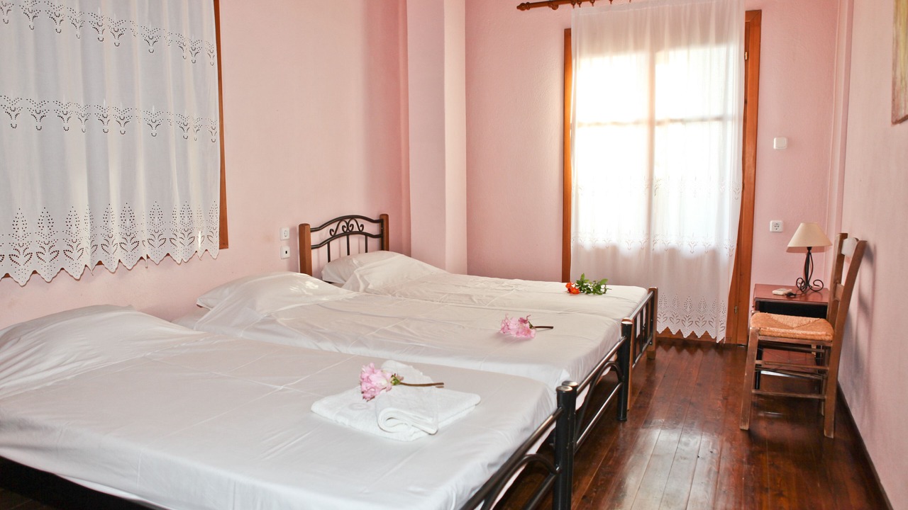 Photo of Bedroom in Glossa
