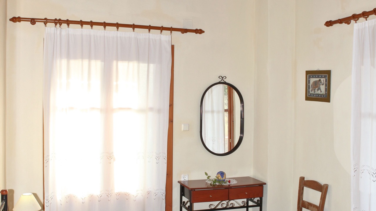 Photo of Bedroom in Glossa