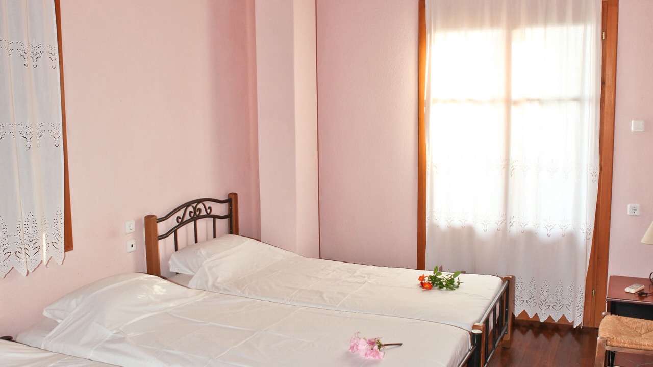 Photo of Bedroom in Glossa