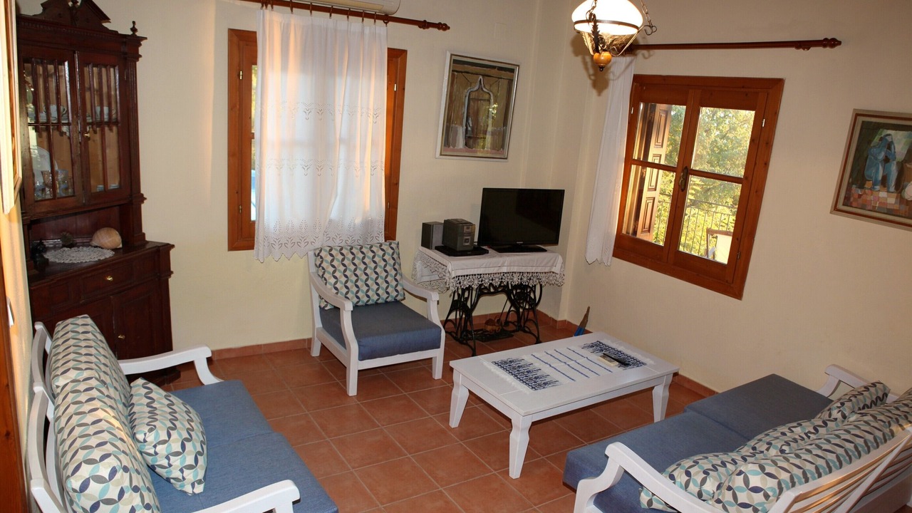 Photo of Livingroom in Glossa