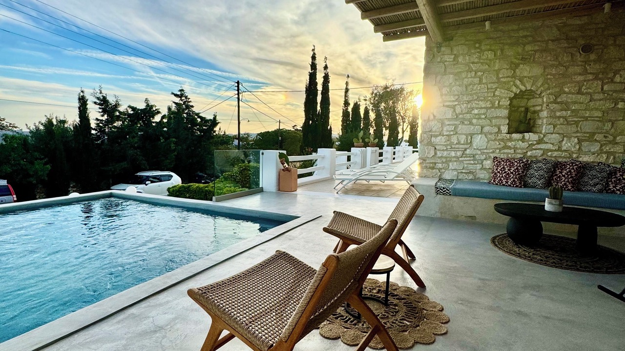 Photo of Outdoor in Aliki
