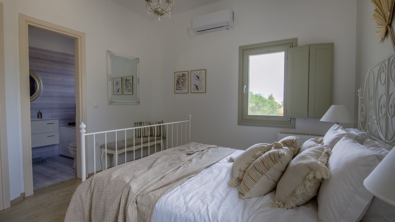 Photo of Bedroom in Parikia