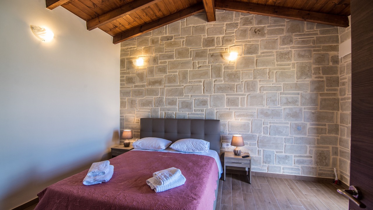 Photo of Bedroom in Kato Stalos