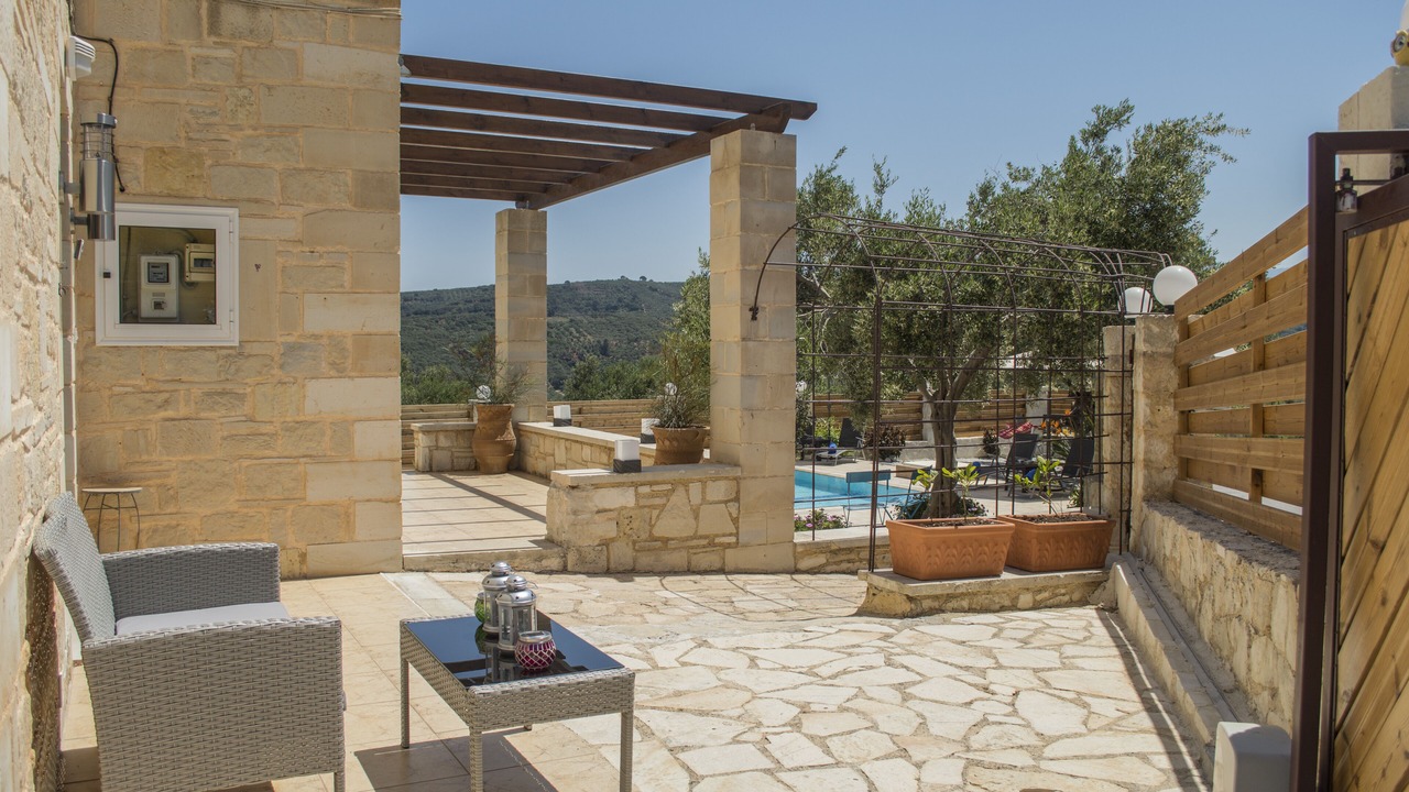 Photo of Patio Balcony in Koulkouthiana