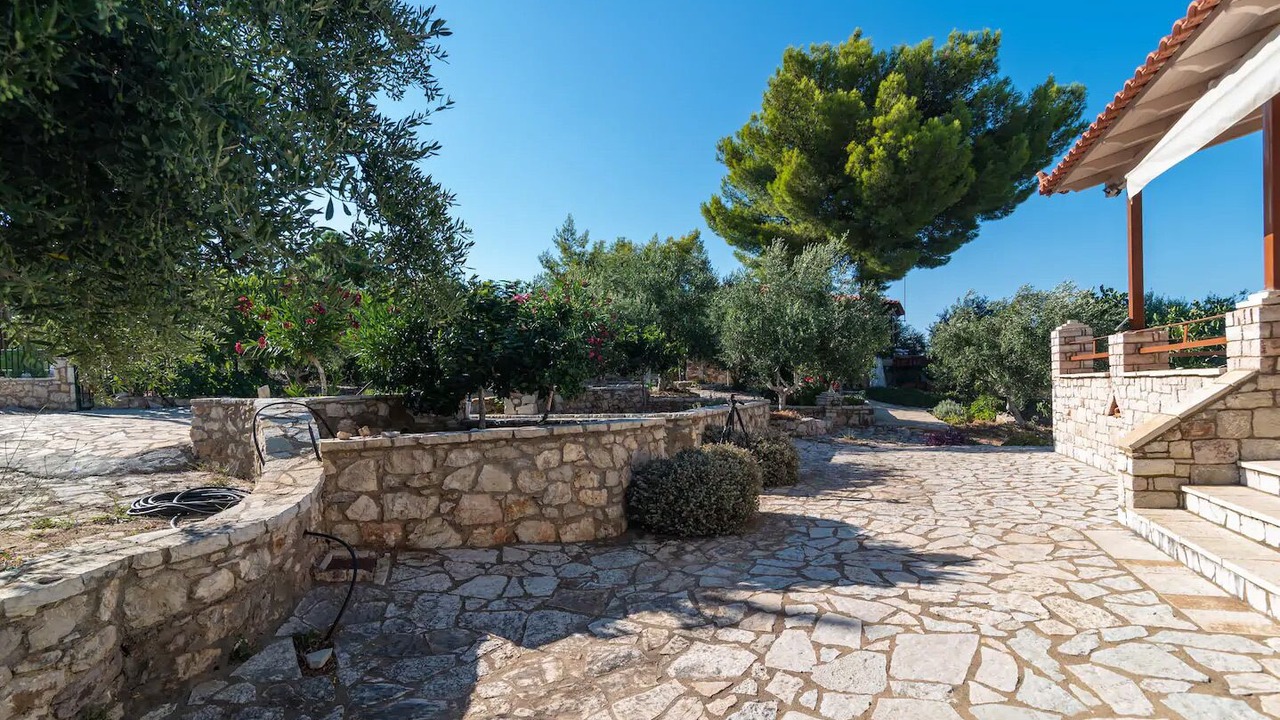 Photo of Outdoor in Messini