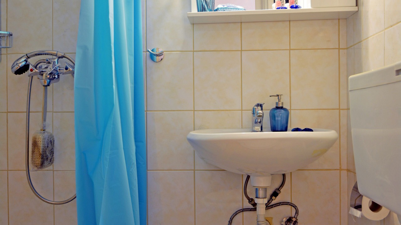 Photo of Bathroom in Koukaki