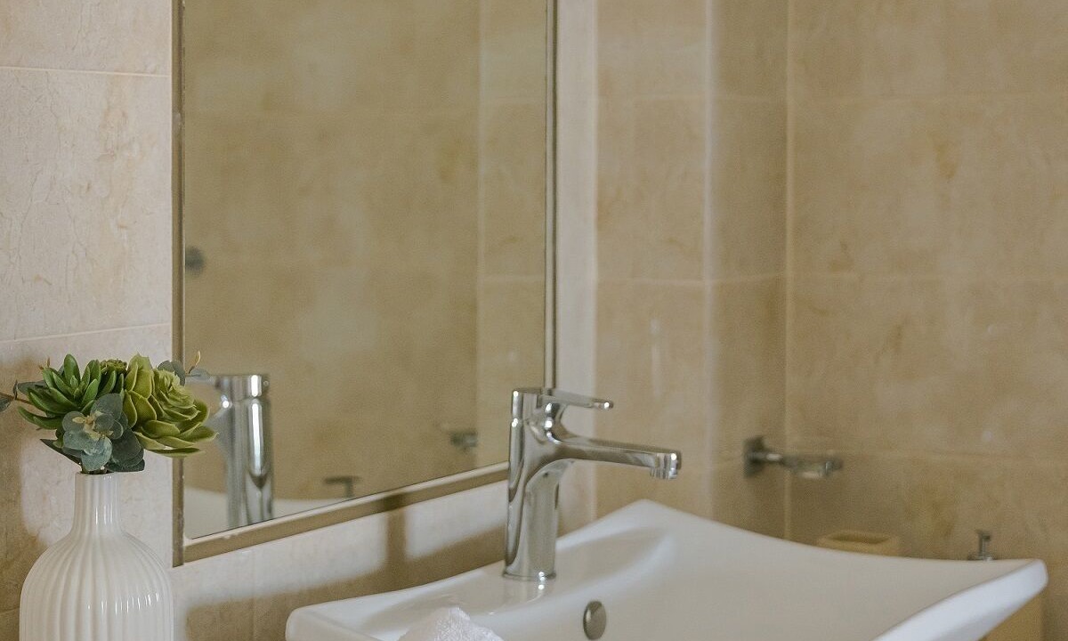 Photo of Bathroom in Tzamarelata