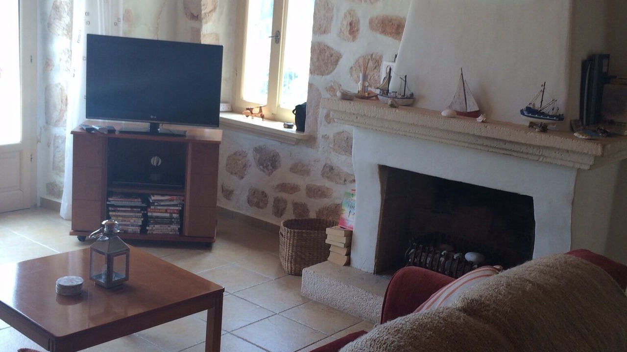 Photo of Livingroom in Tselendata