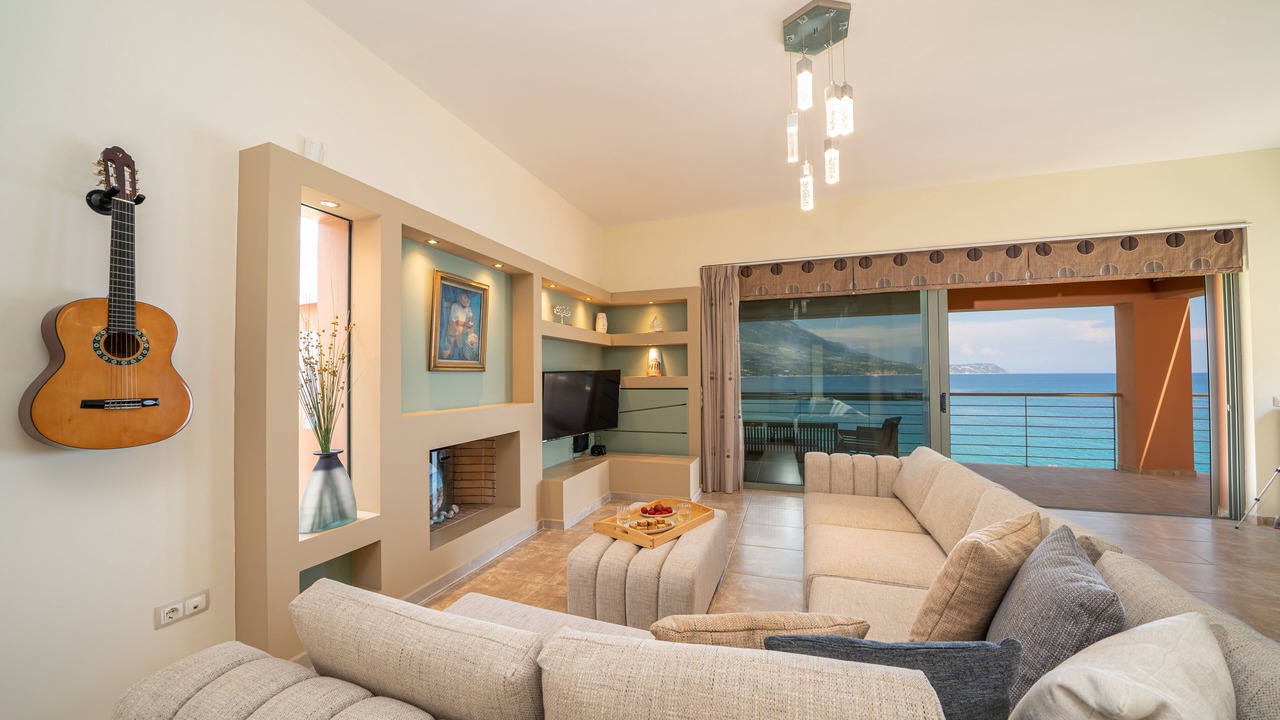 Photo of Livingroom in Karavados
