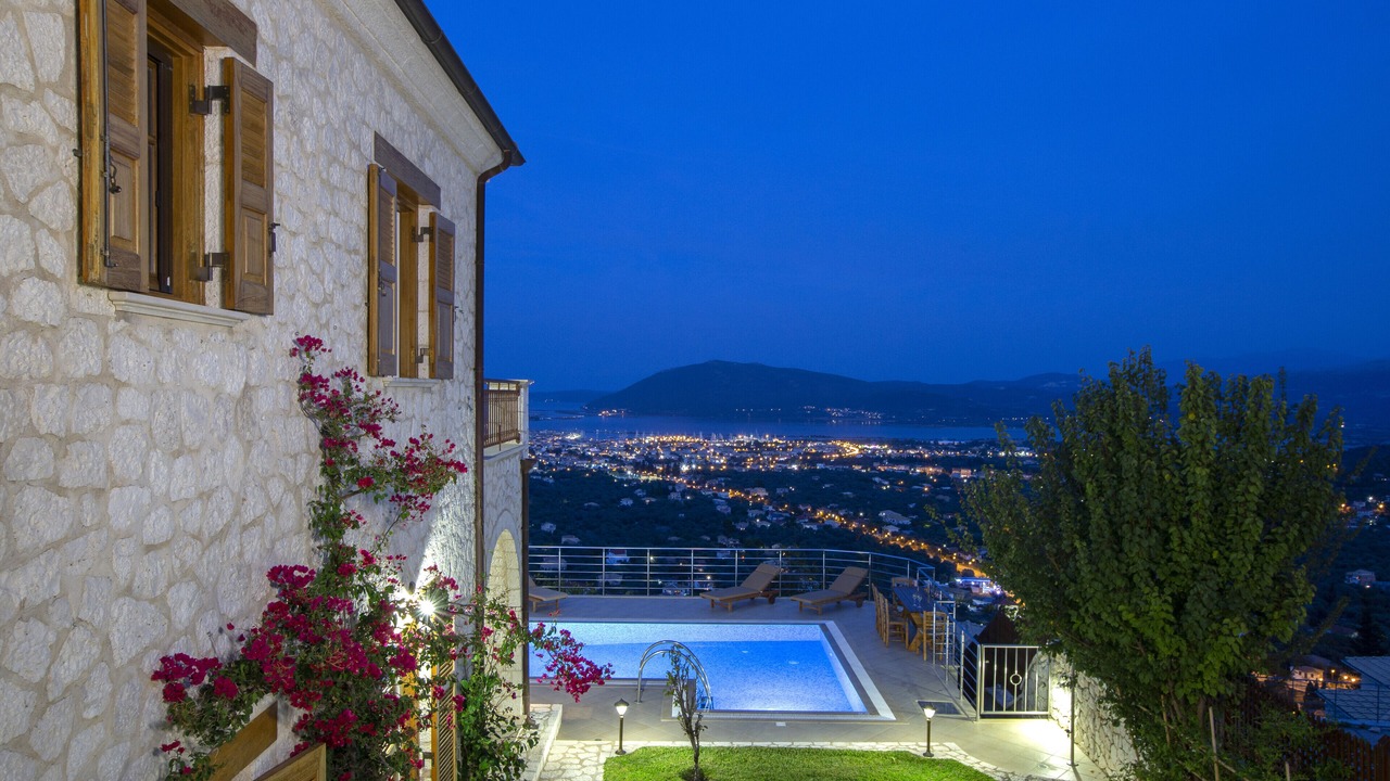 Photo of Outdoor in Apolpaina