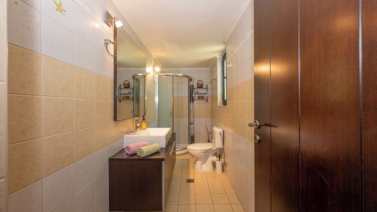 Photo of Bathroom in Exopoli