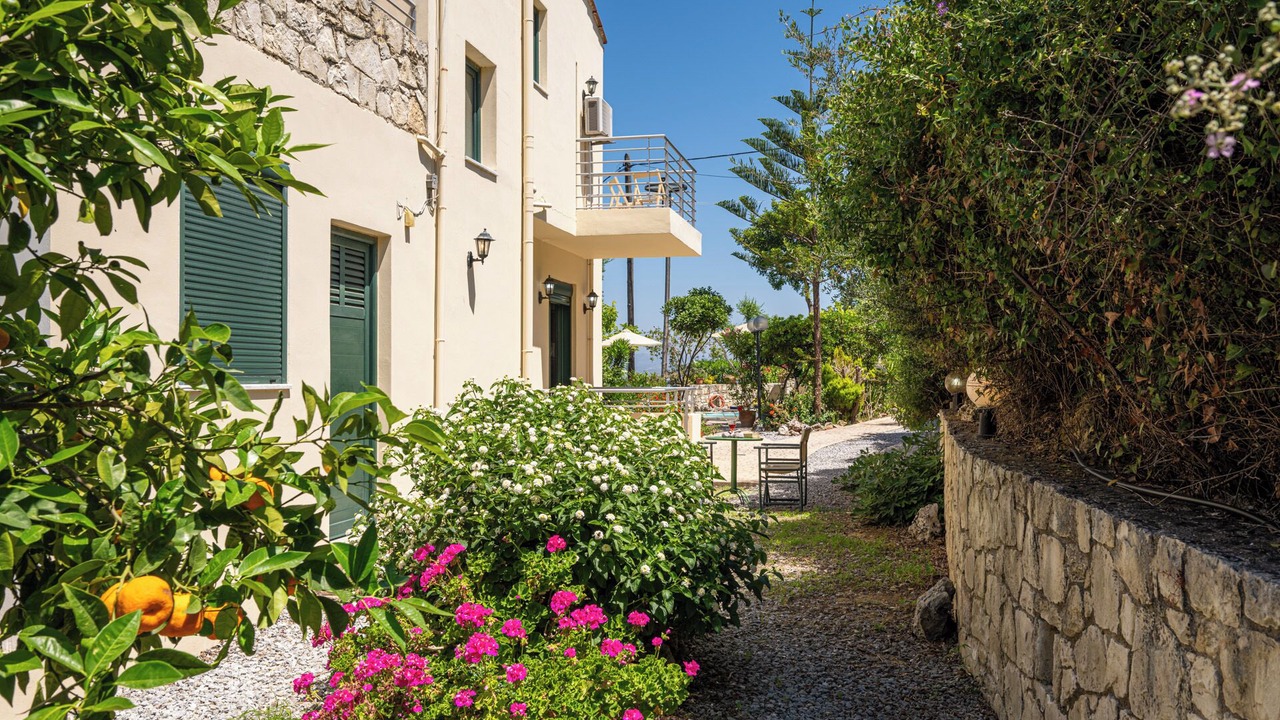 Photo of Outdoor in Exopoli