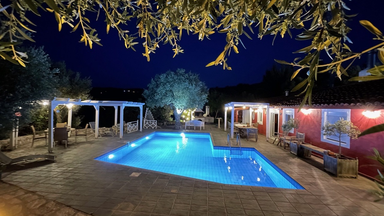 Photo of Outdoor in Roussospiti