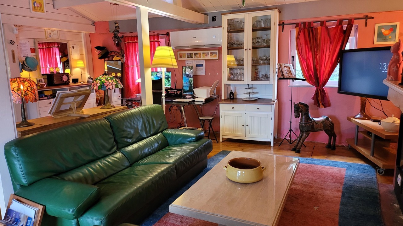 Photo of Livingroom in Roussospiti