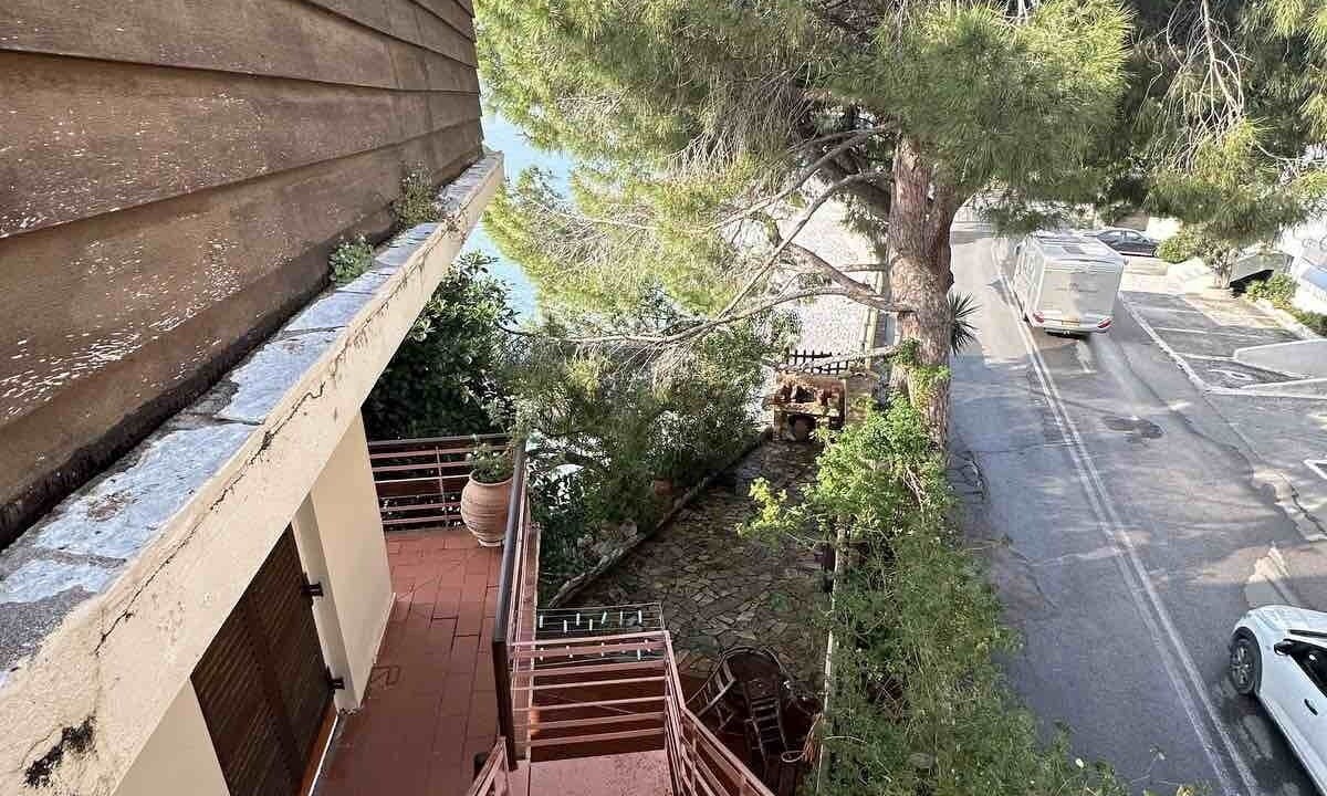 Photo of Outdoor in Diasella