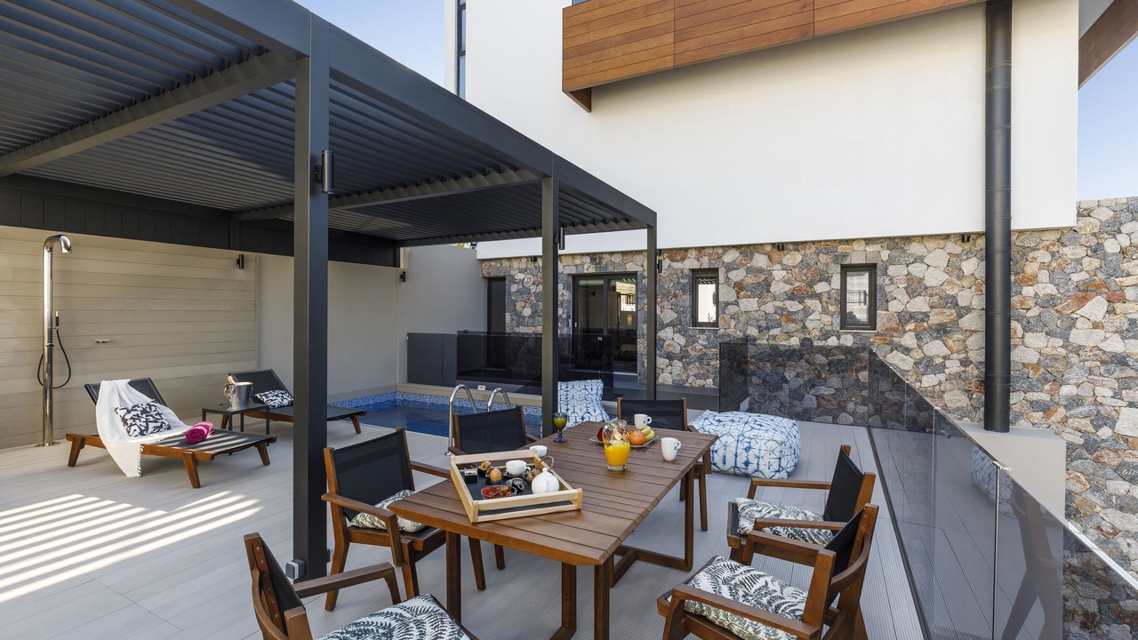 Photo of Outdoor in Ixia