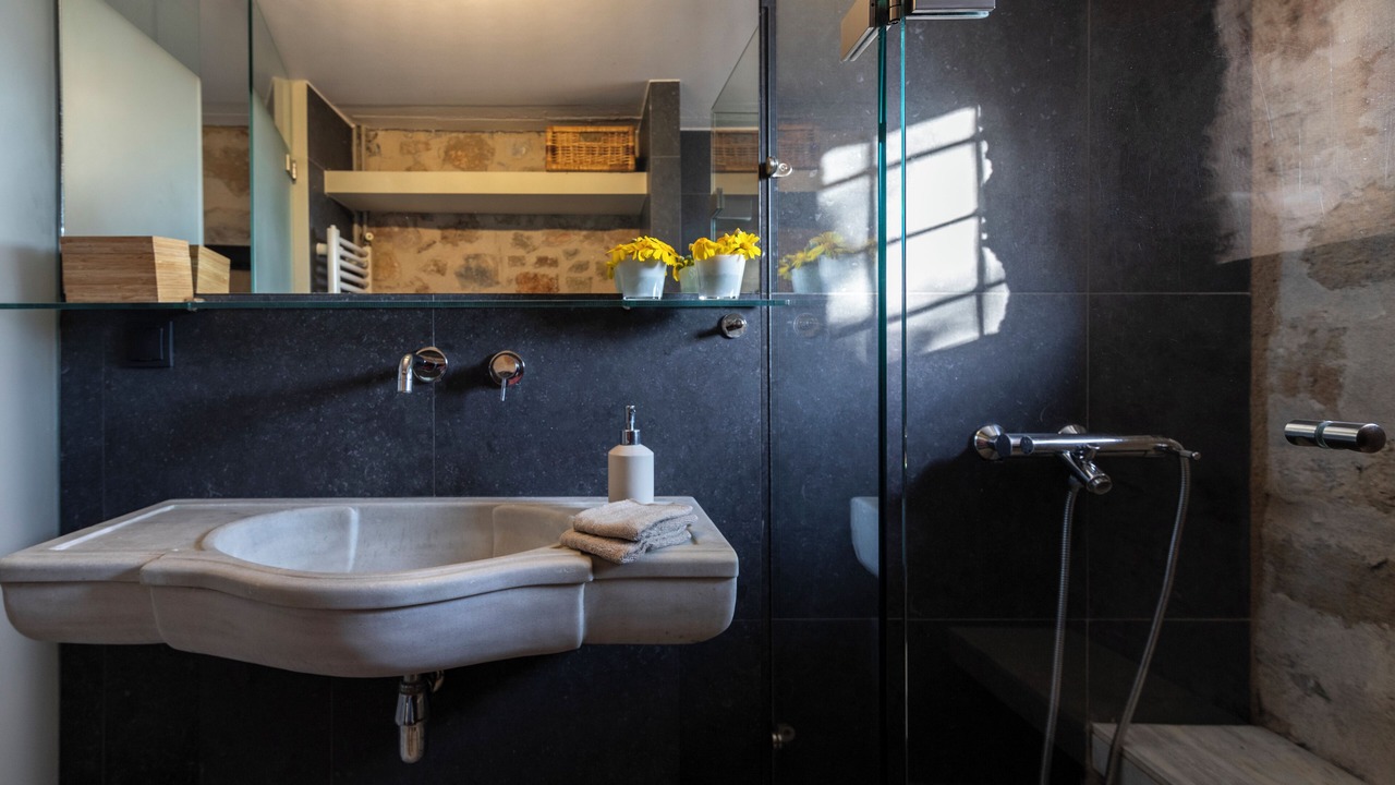 Photo of Bathroom in Lefktro