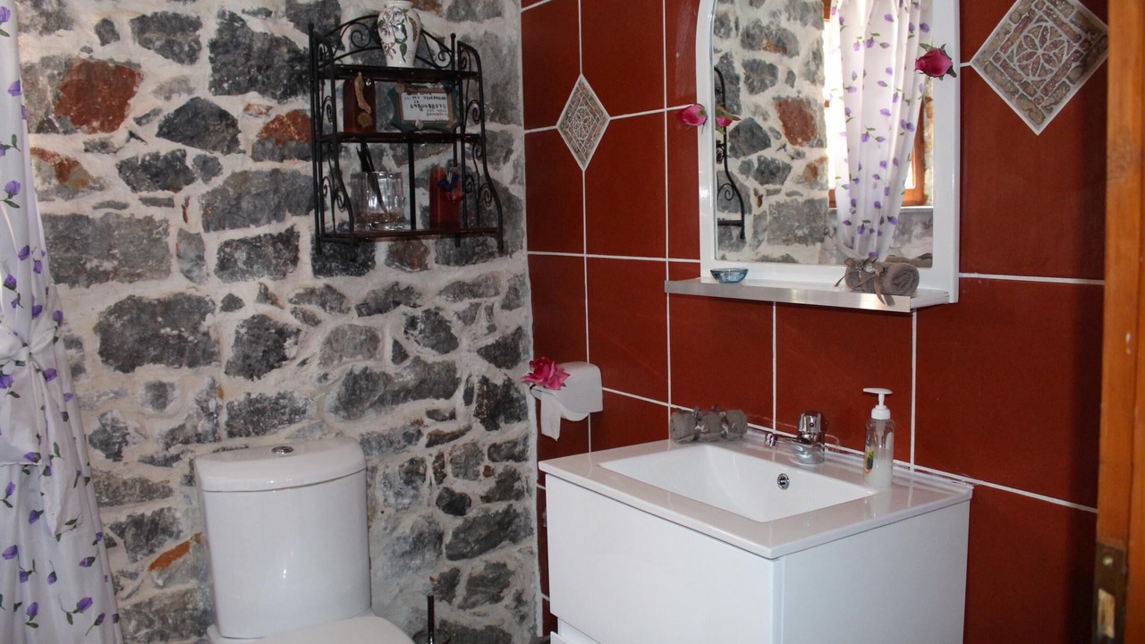 Photo of Bathroom in Triopetra