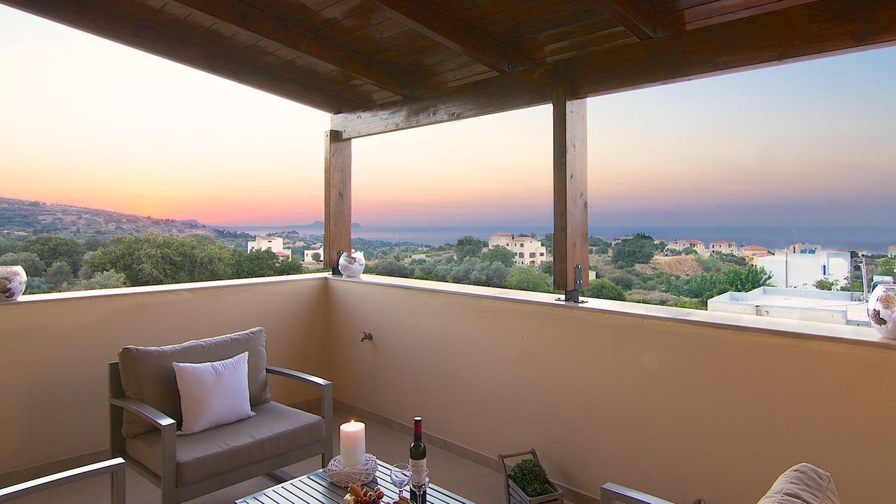 Photo of Patio Balcony in Roussospiti