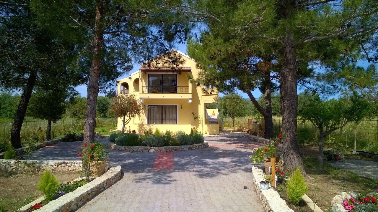 Photo of Outdoor in Melikia