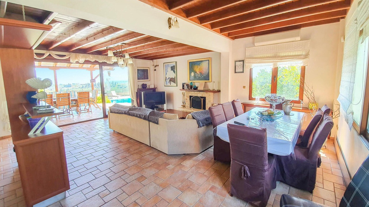 Photo of Bedroom in Kato Diminio