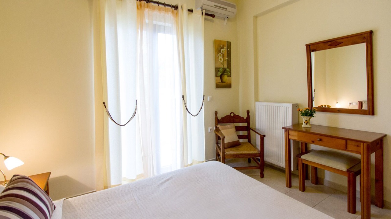 Photo of Bedroom in Megala Chorafia