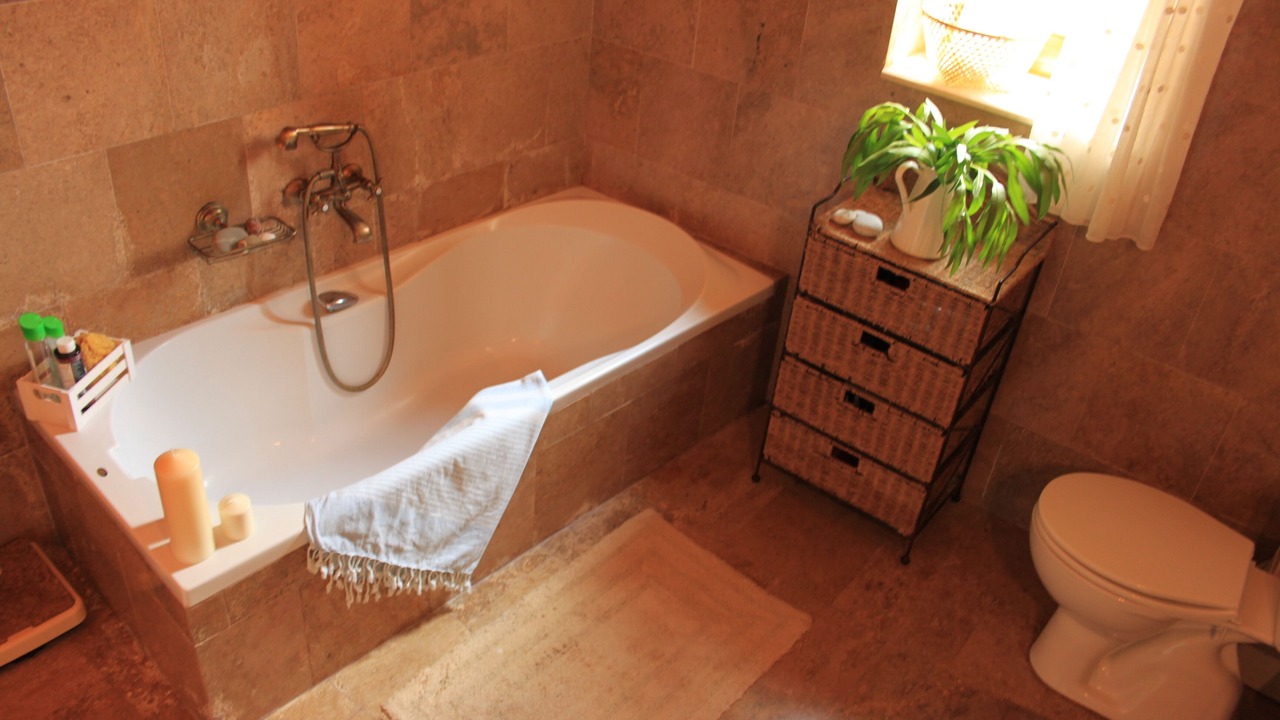 Photo of Bathroom in Lefktro