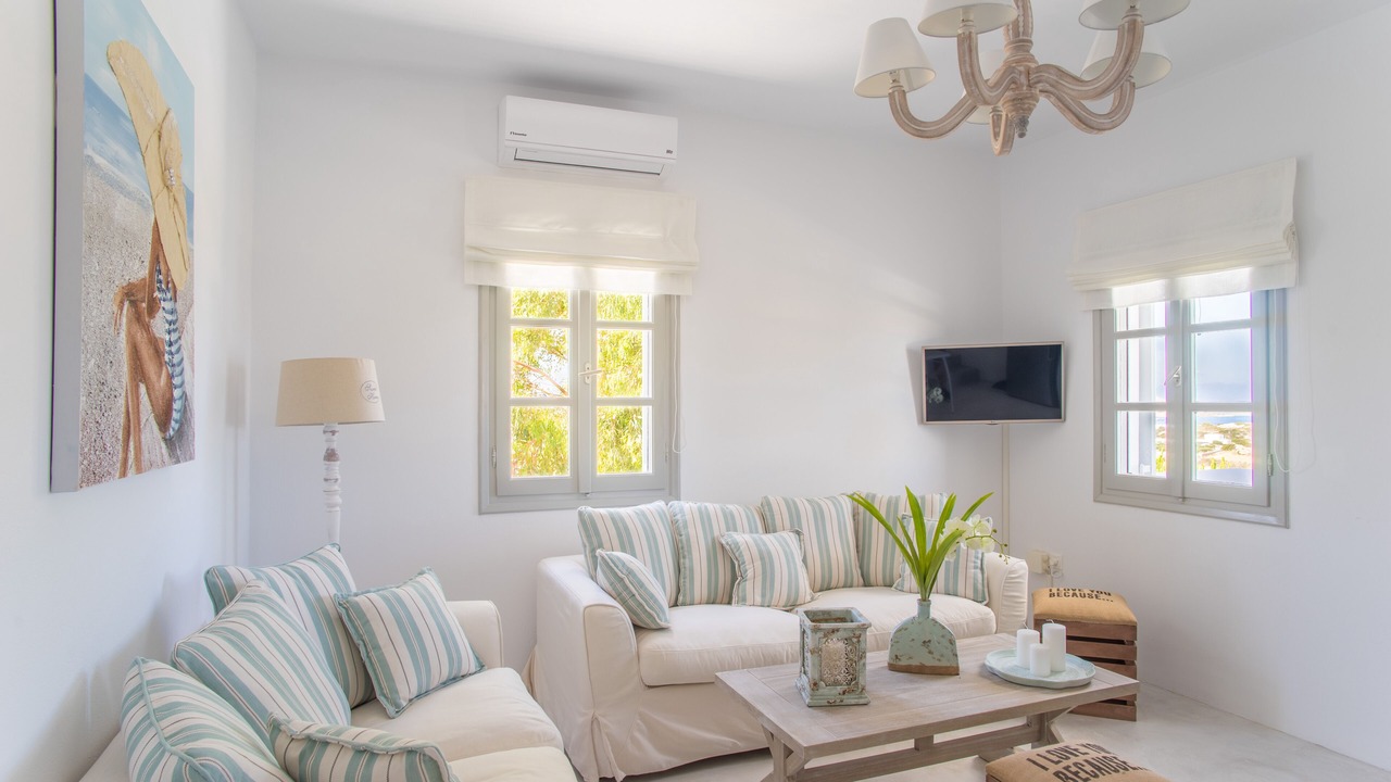 Photo of Livingroom in Nea Cryssi Akti