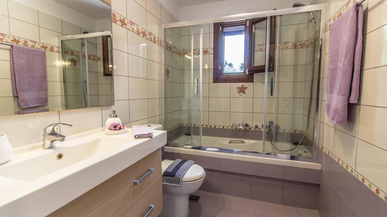 Photo of Bathroom in Manganos