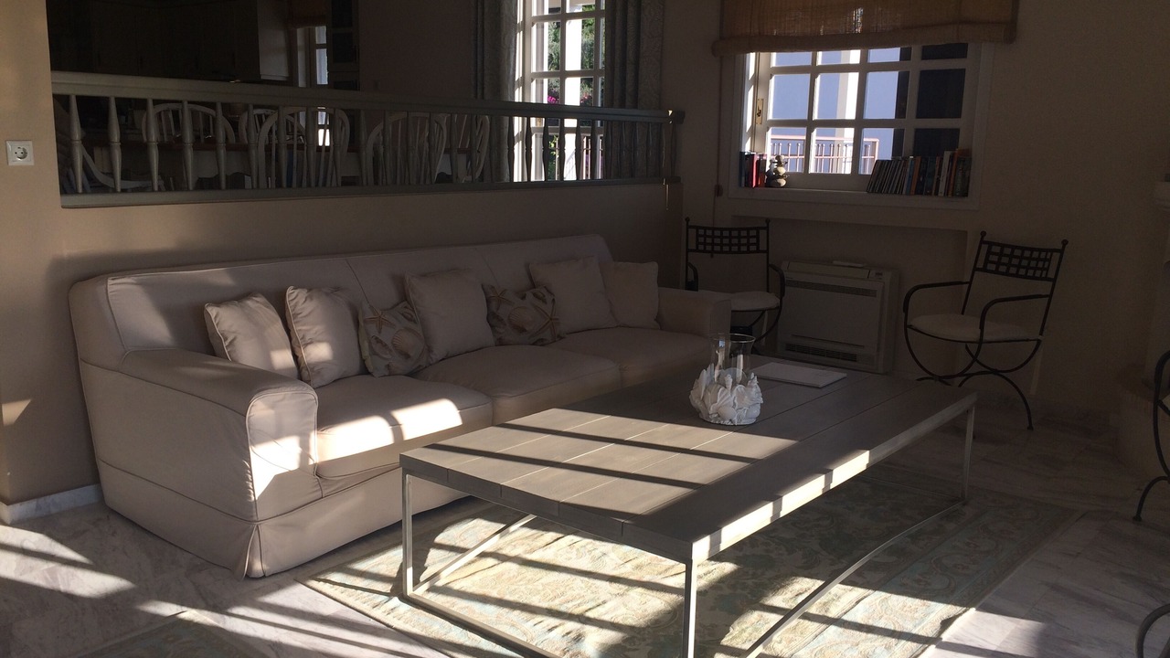 Photo of Livingroom in Agios Emilianos