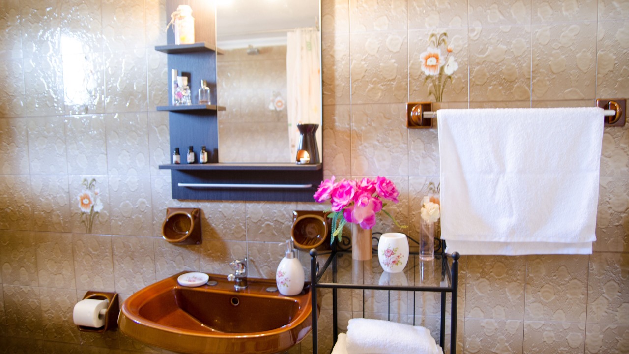 Photo of Bathroom in Kambanion