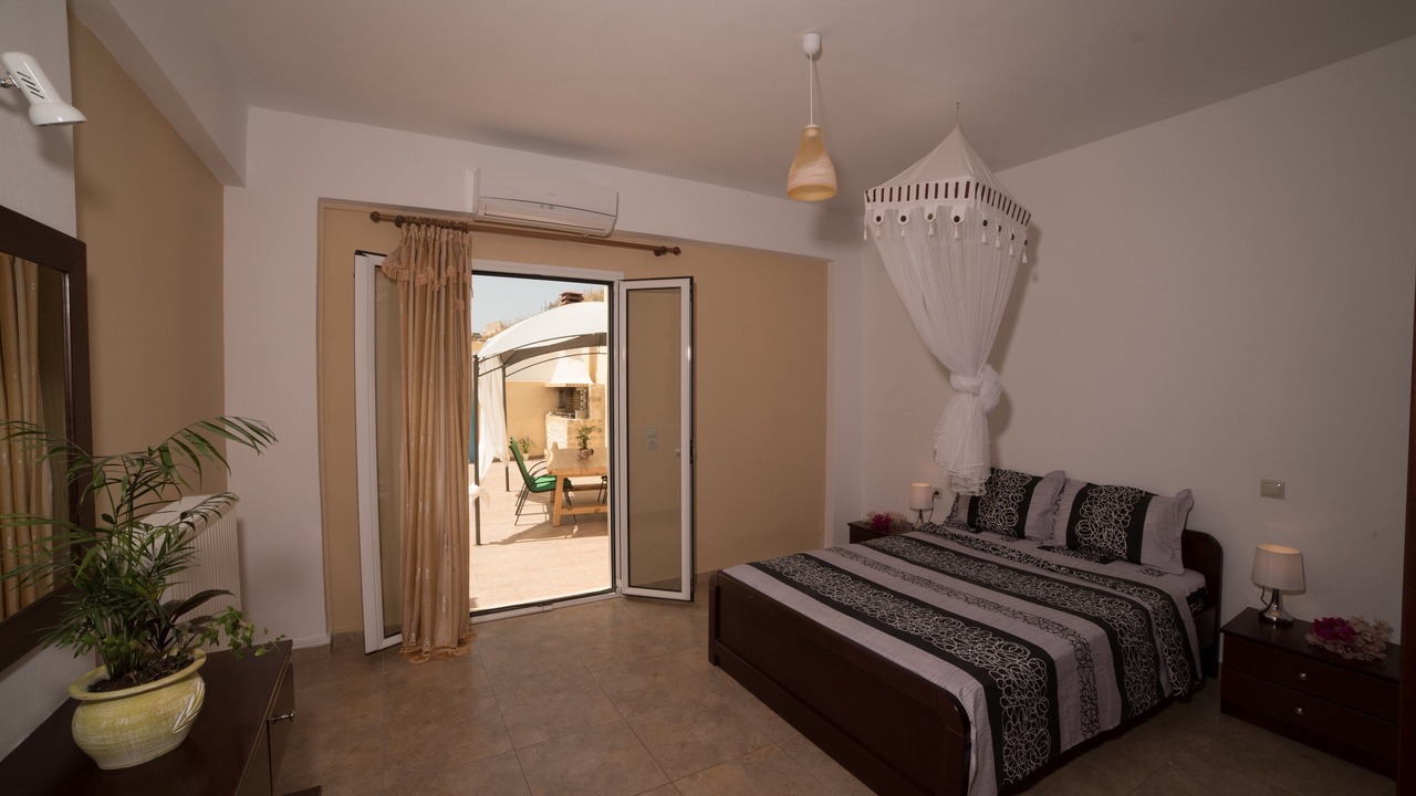 Photo of Bedroom in Pitsidia