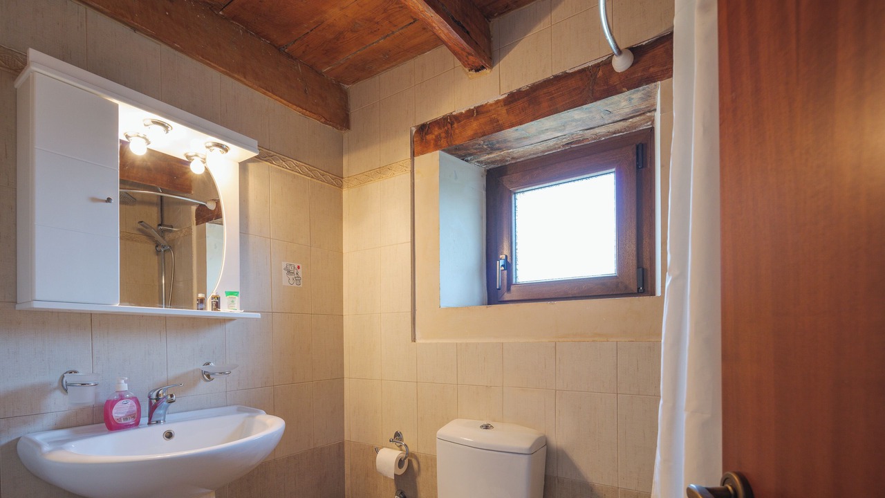 Photo of Bathroom in Eletherna