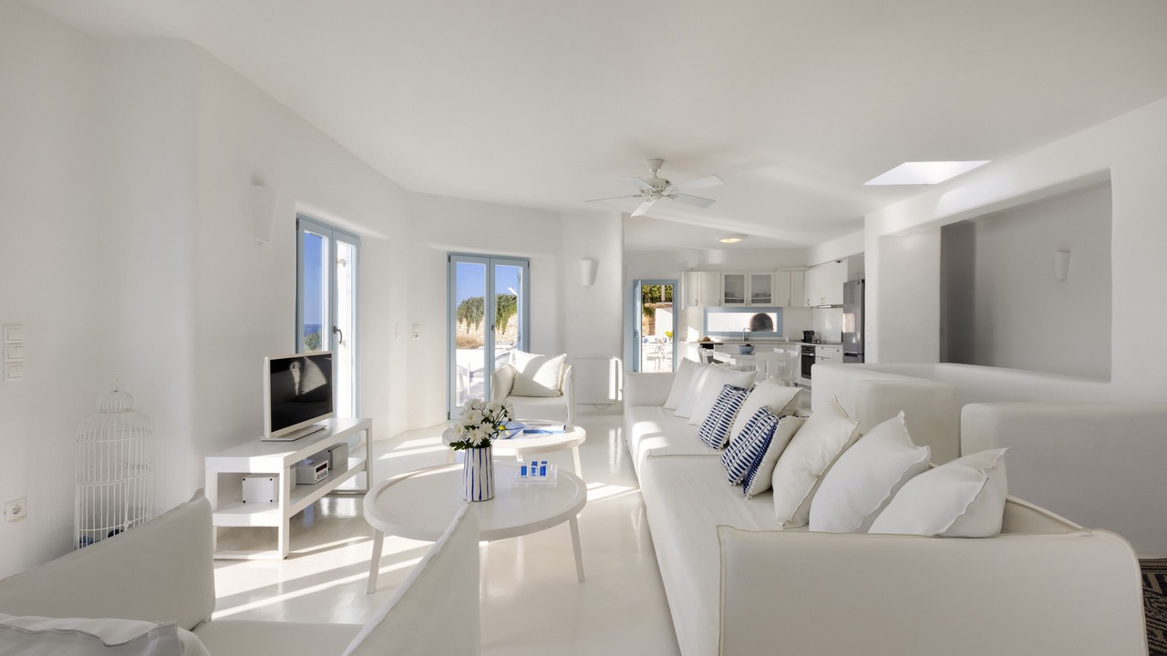 Photo of Livingroom in Nea Cryssi Akti