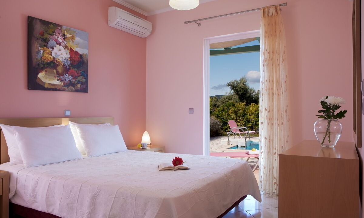 Photo of Bedroom in Evgiros