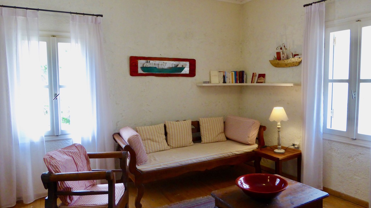 Photo of Livingroom in Mixorrouma