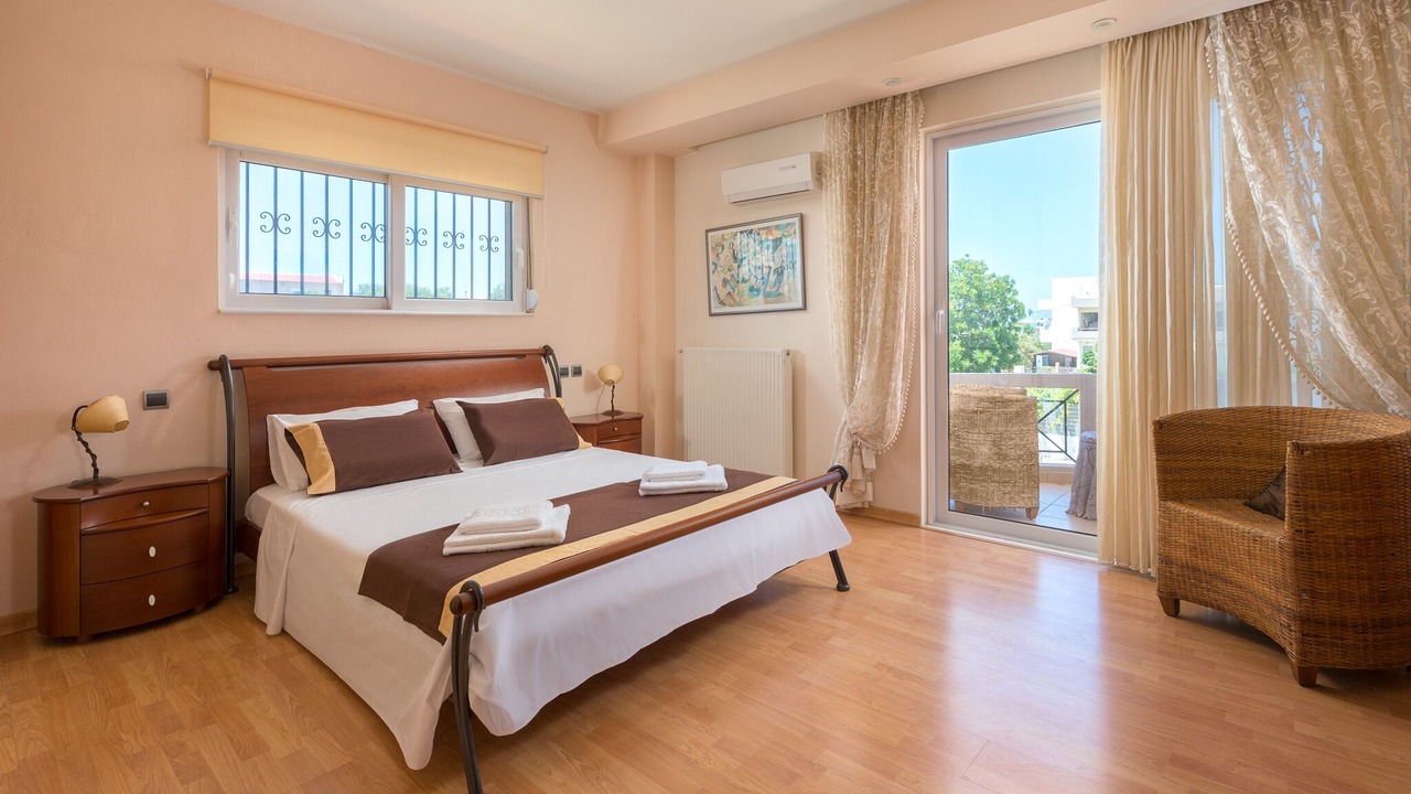 Photo of Bedroom in Petaloudes