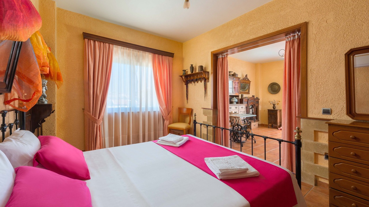 Photo of Bedroom in Petaloudes
