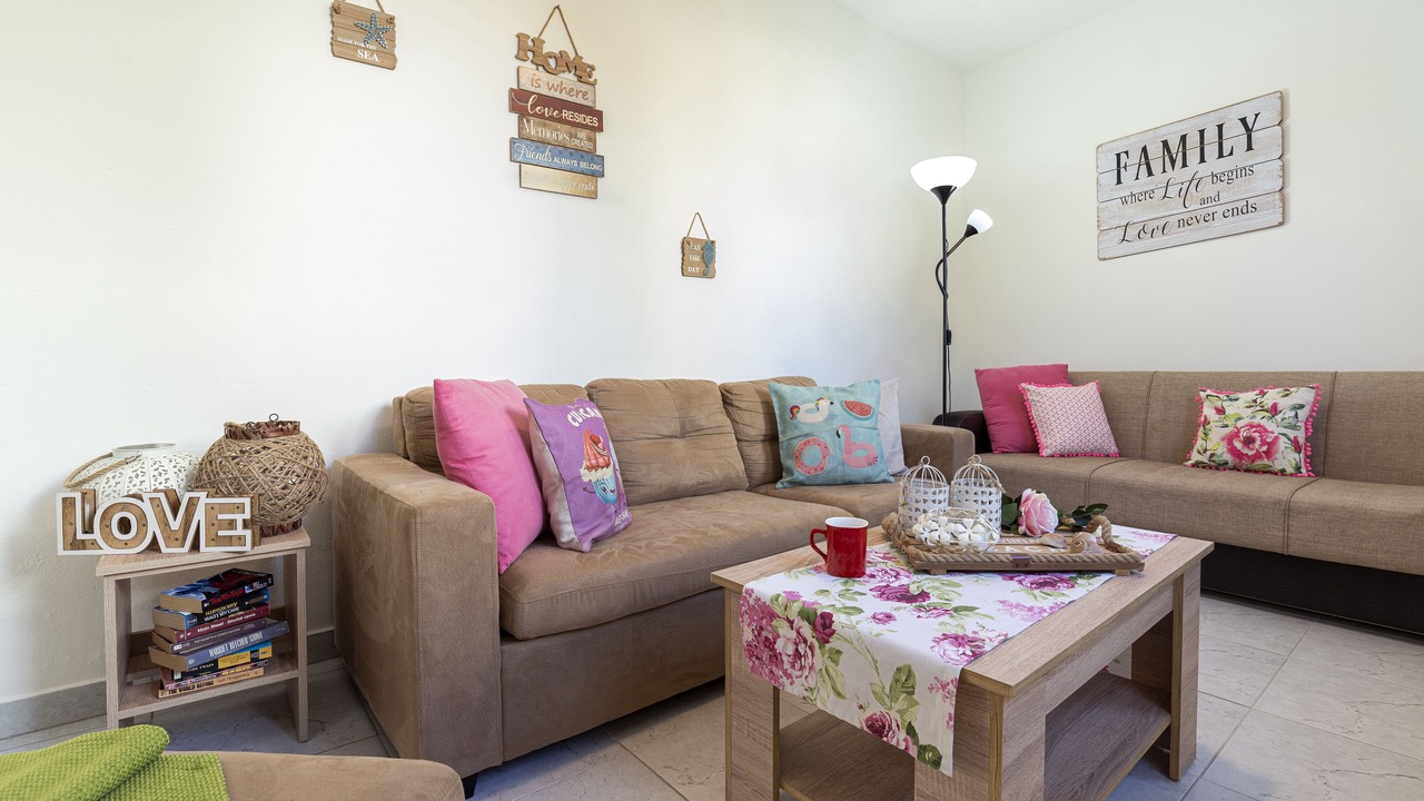 Photo of Livingroom in Petaloudes