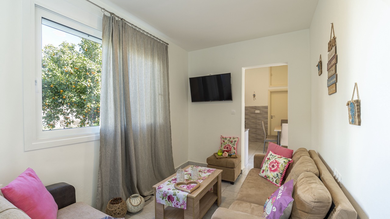 Photo of Livingroom in Petaloudes