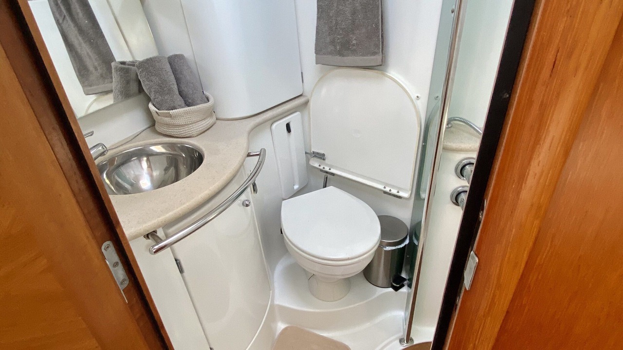 Photo of Bathroom in Lavrio