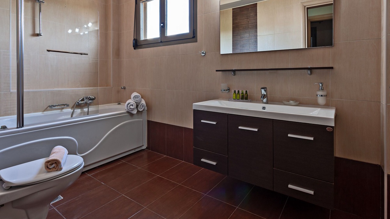 Photo of Bathroom in Skouloufia
