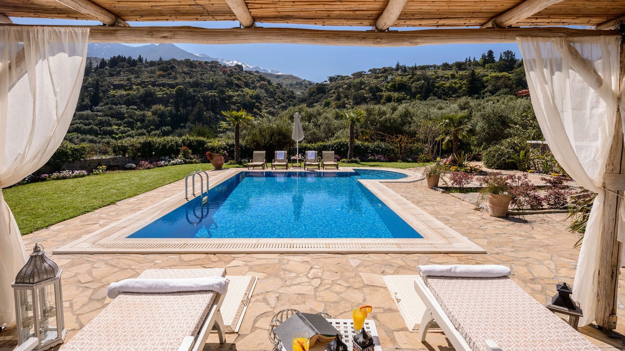 Photo of Outdoor in Pemonia