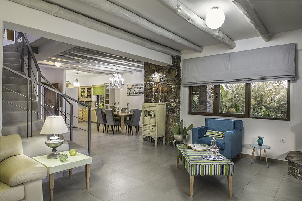 Photo of Livingroom in Pemonia